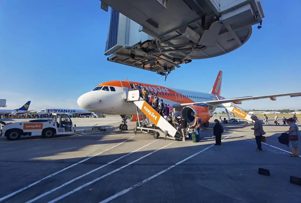 Easyjet plane loading passengers
